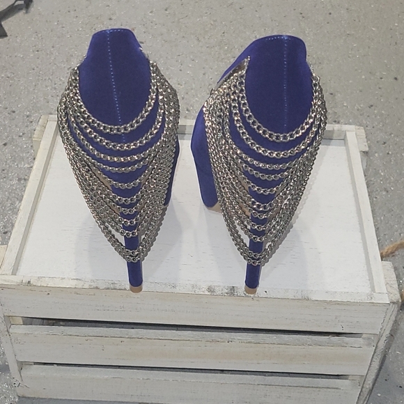 Suede Stilettos - Picture 2 of 4